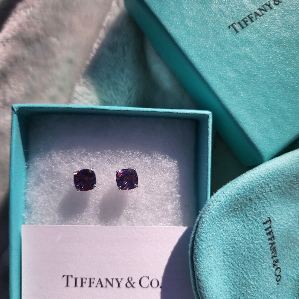 Tiffany & Co. Faceted Lavender Amethyst Stud Earrings - Picture 4 of 9